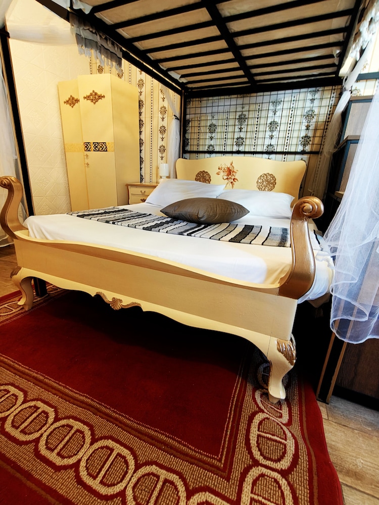 Superior Quadruple Room photo 3
