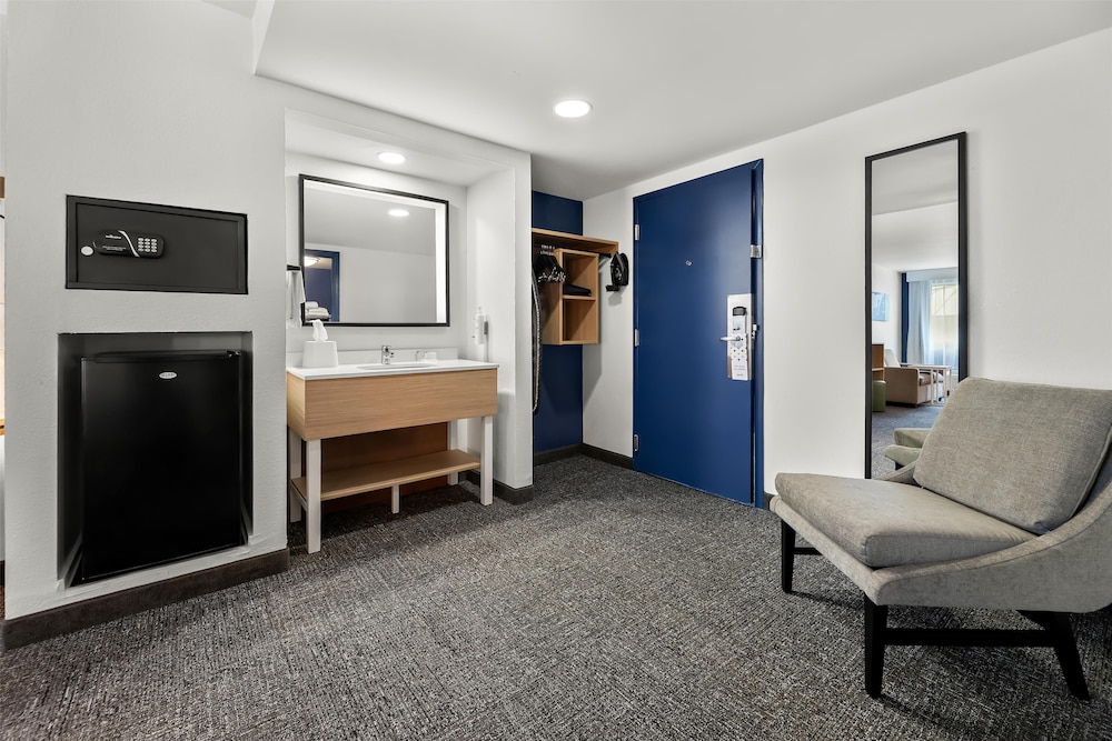 Room, Multiple Beds - Photo 2
