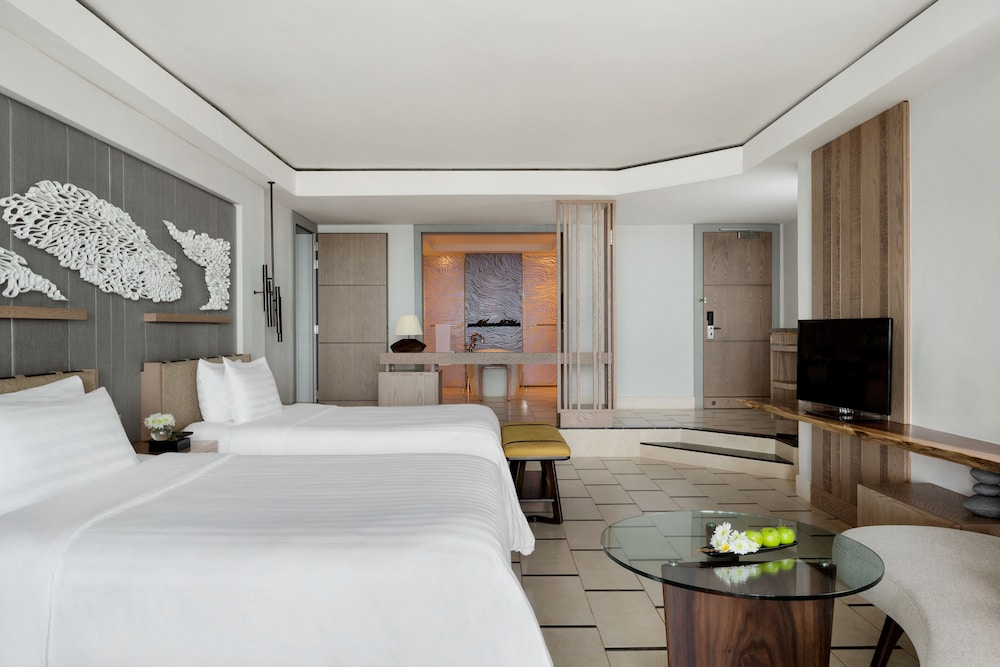 Frangipani Beach Front Junior Suite Twin