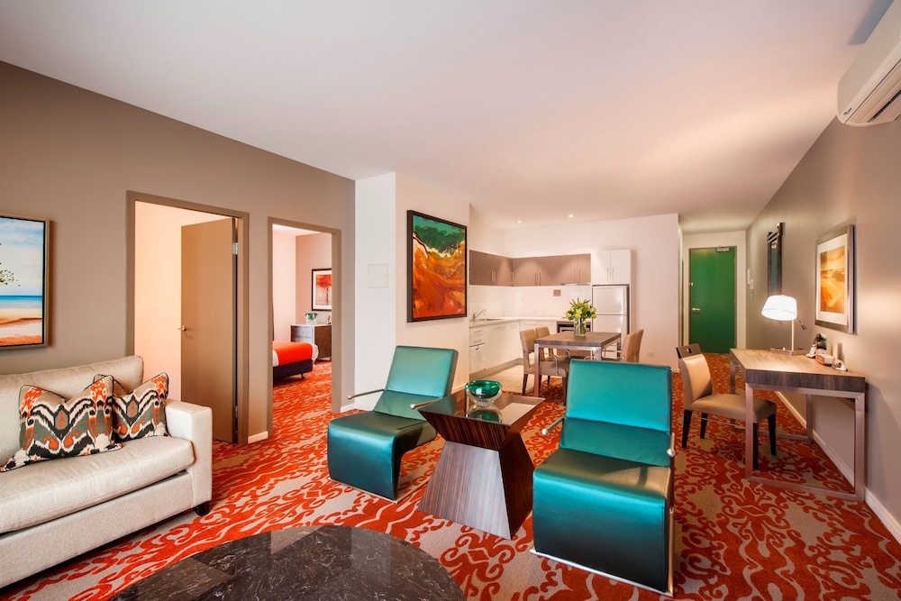 Executive Suite, 2 Bedrooms, Balcony thumbnail 6