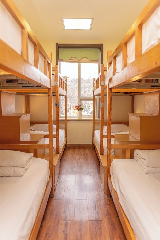 Classic Shared Dormitory, Women only, Non Smoking, Shared Bathroom photo 1