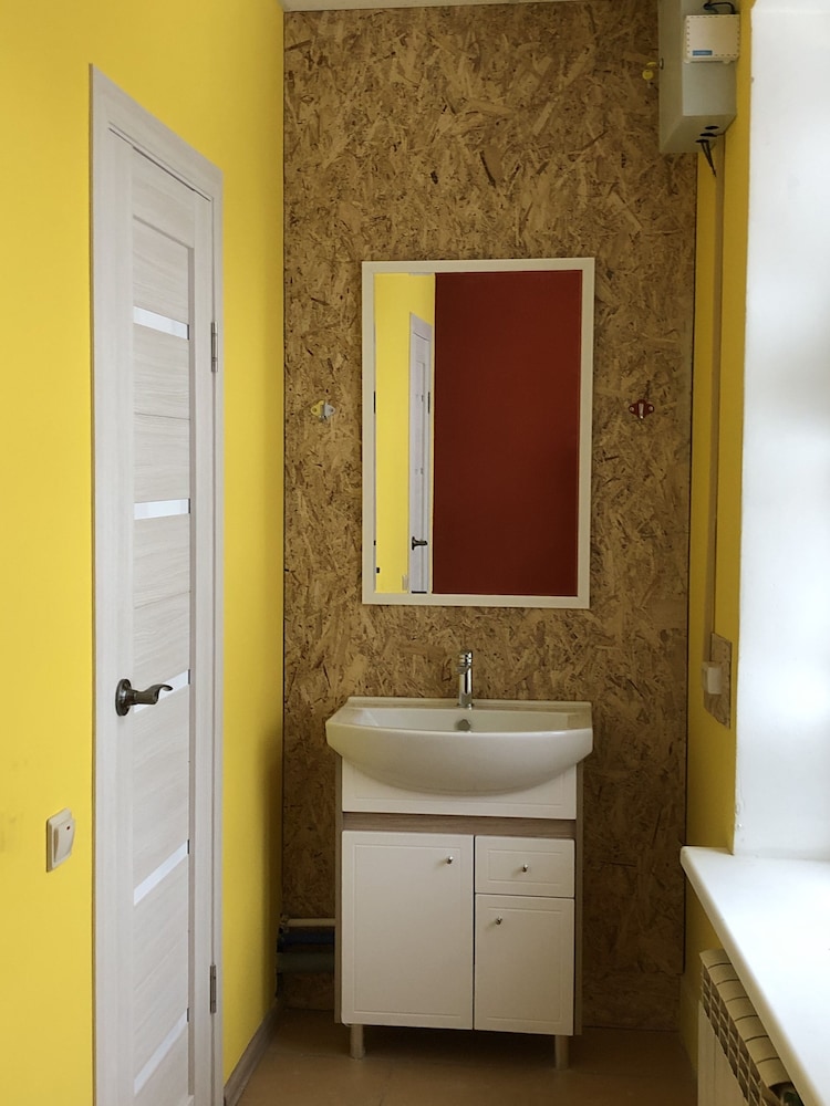 Shared Dormitory, Women only, Shared Bathroom (1 bed in 10 beds dorm) photo 2