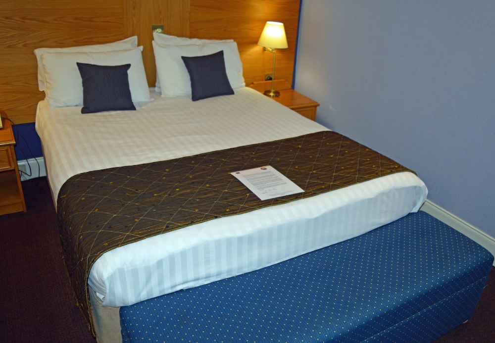 Standard Room, 1 Double Bed, Non Smoking (Small Room) - Photo 3