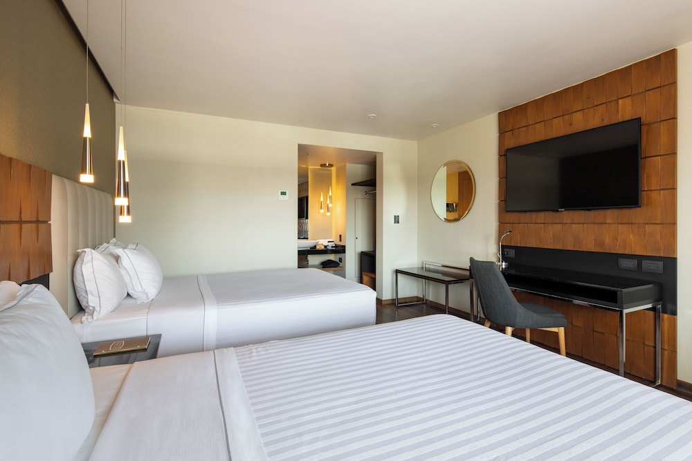Triple Room, 2 Double Beds - Photo 4