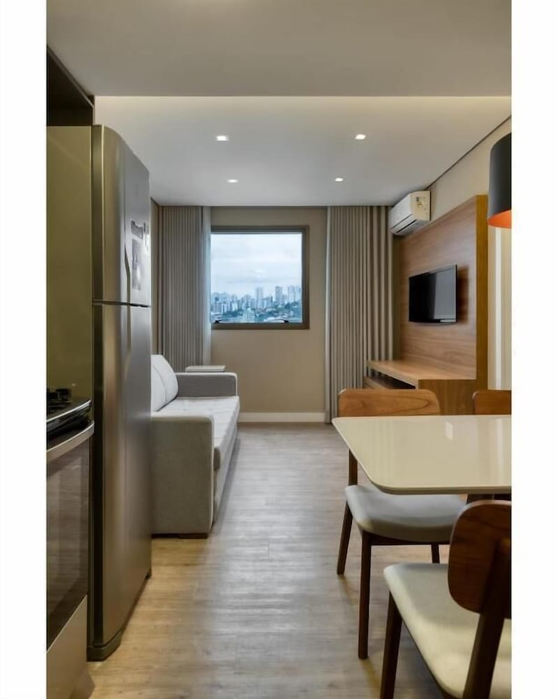 Deluxe Suite, Multiple Beds, Refrigerator & Microwave