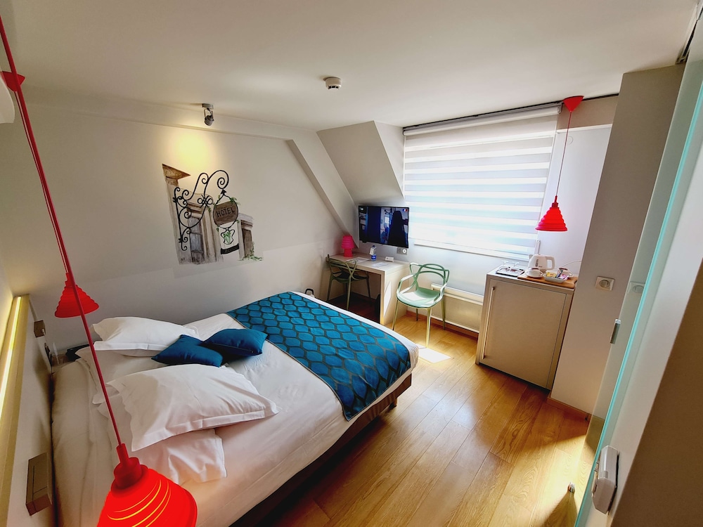 Basic Room, 1 Queen Bed, Non Smoking