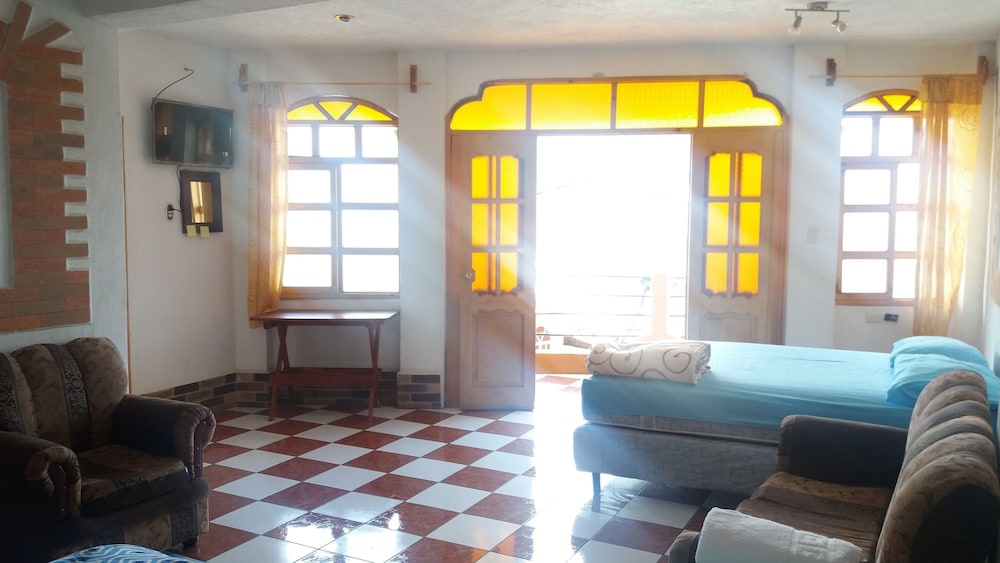 Classic Double Room, 2 Double Beds, Smoking photo 3