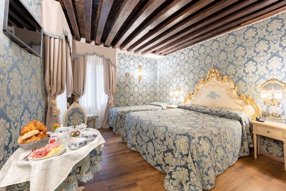 Deluxe Triple Room photo 1