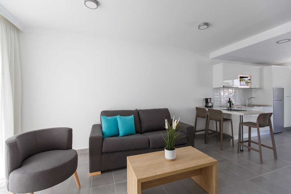 Superior Apartment, 2 Bedrooms photo 3