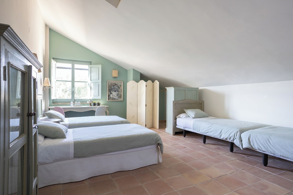 Habitación Cuádruple Comfort, Vista a la Piscina
