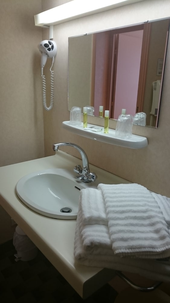 Standard Triple Room - Photo 2