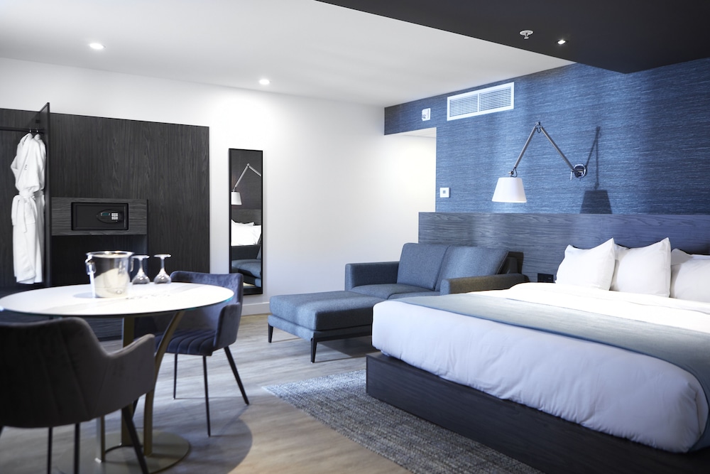 Elite Suite