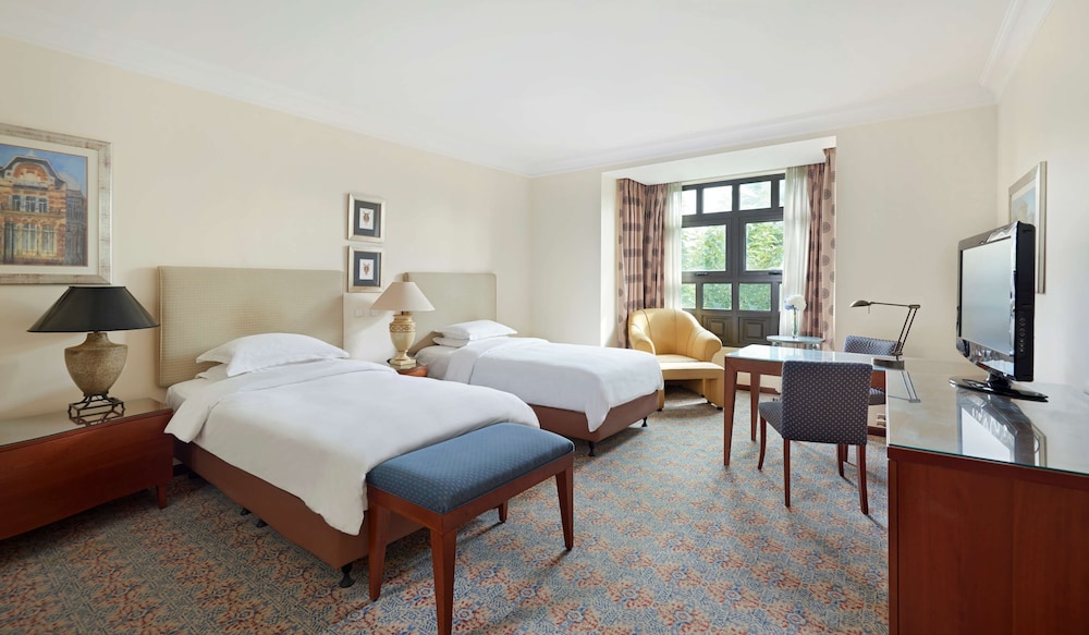 Room, 2 Twin Beds thumbnail 5