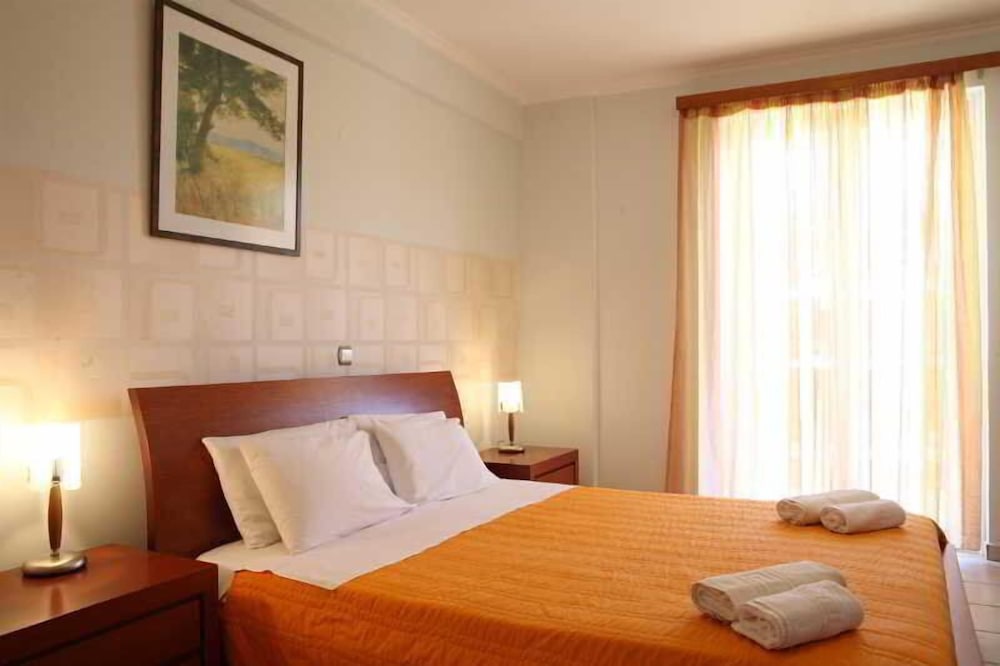Triple Room, Balcony, Partial Sea View