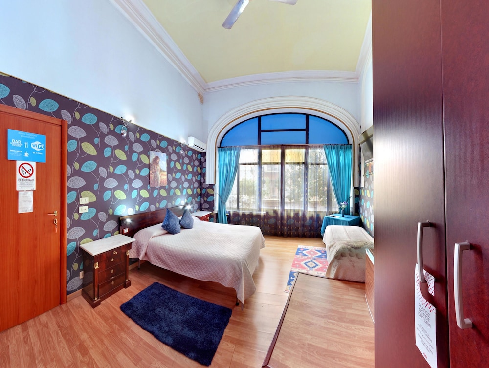Comfort Triple Room photo 2