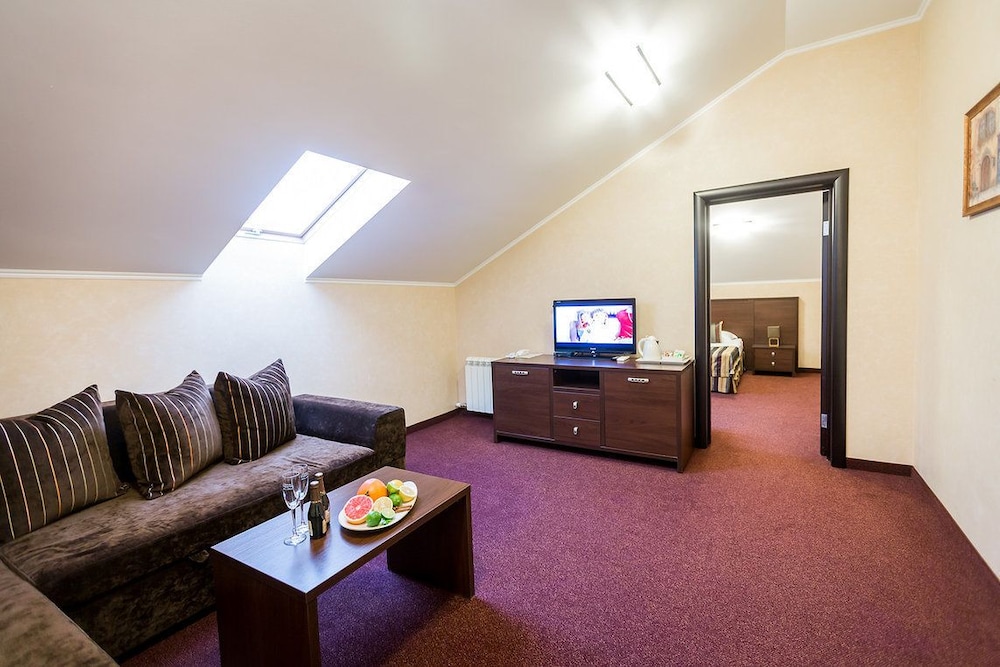 Suite (Attic) photo 3