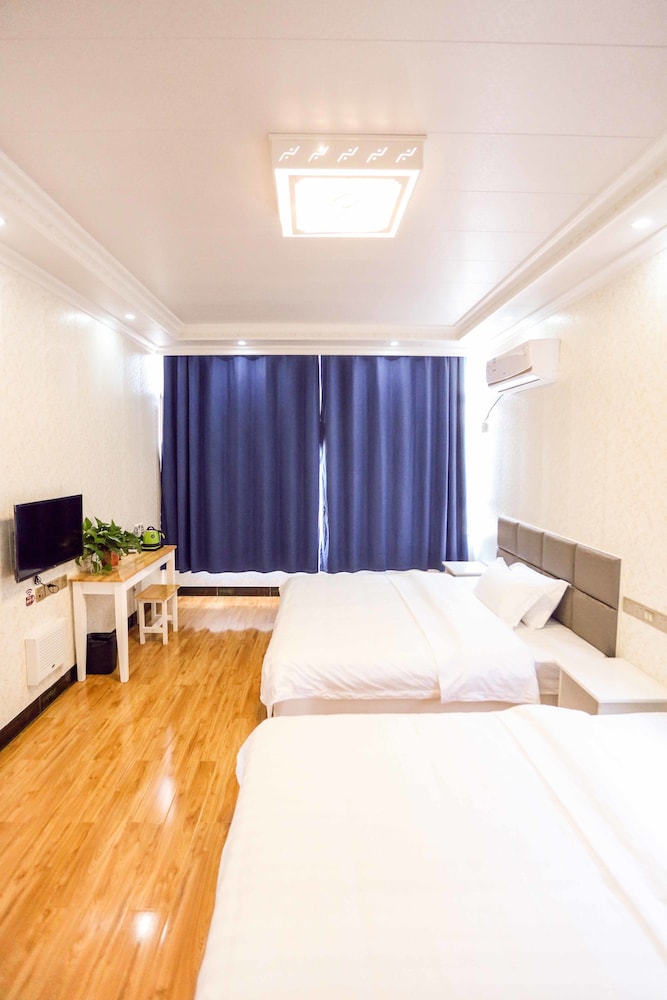 Classic Twin Room, Multiple Beds, Non Smoking photo 3