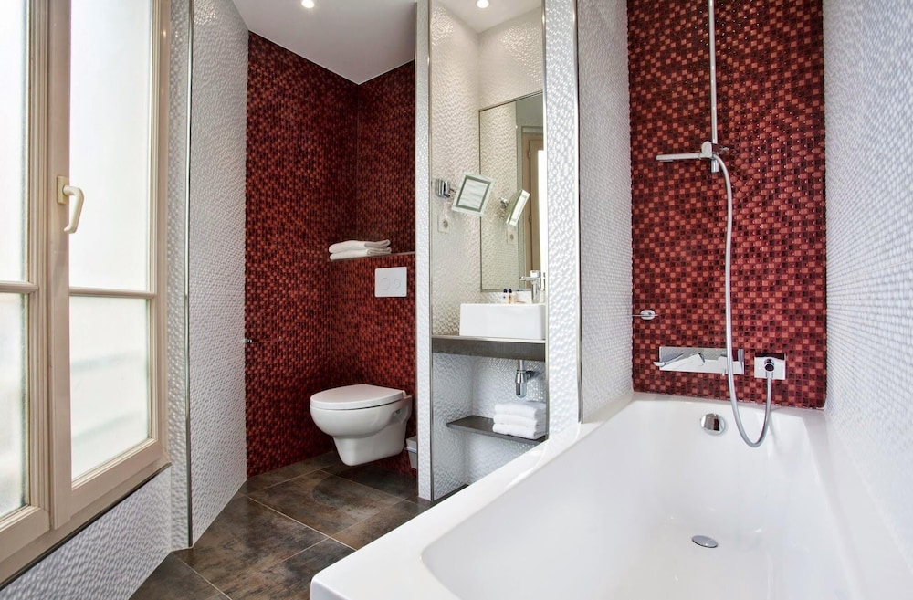 Superior Room, 1 King Bed, Non Smoking (Twin bed on request)