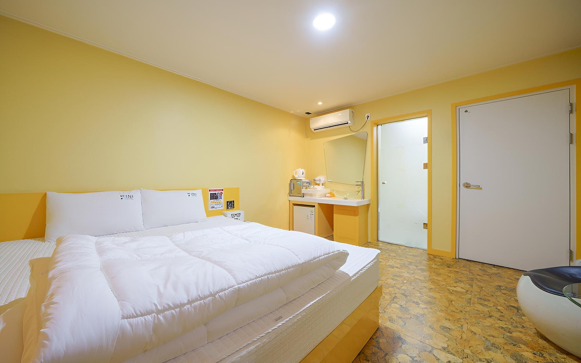Room (1 room 1 parking-concept room) - Photo 3