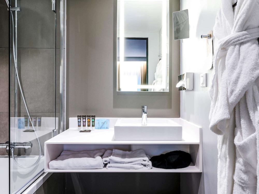Suite, 1 King Bed with Sofa bed (Paris View) thumbnail 6