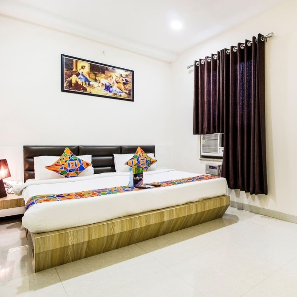 Executive Room - Photo 1