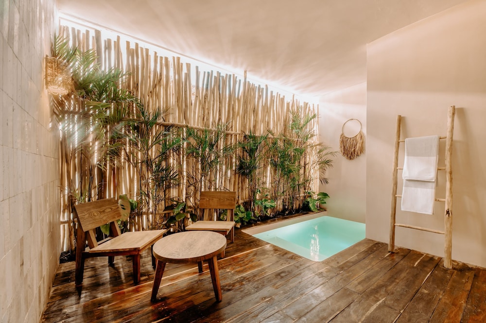 Studio, Private Pool
