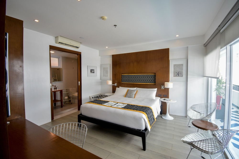 One Bedroom Suite photo 2