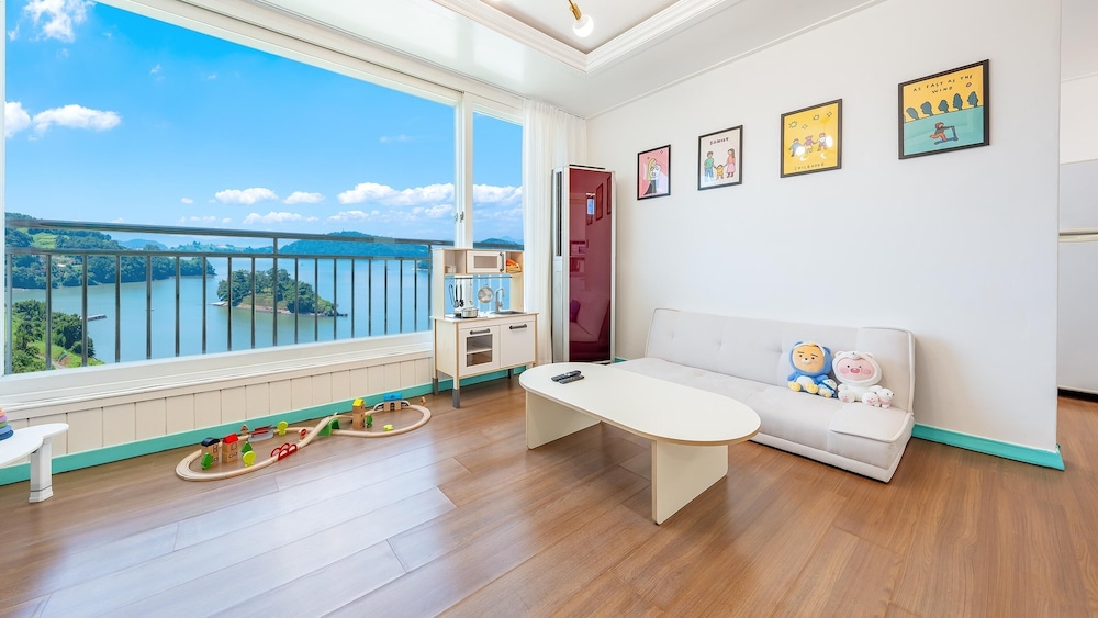 Basic Room, 2 Bedrooms (Orange 4) photo 1