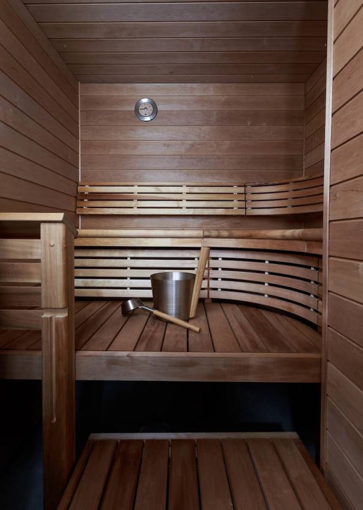 Design Suite, 2 Twin Beds, Sauna, City View photo 1