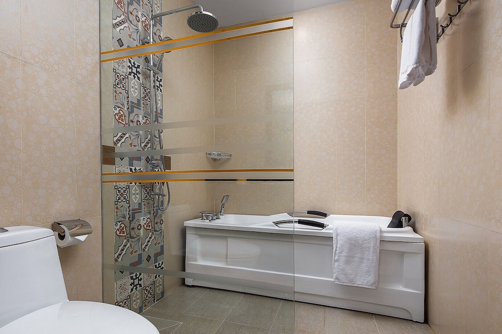 Majesty Suite photo 3