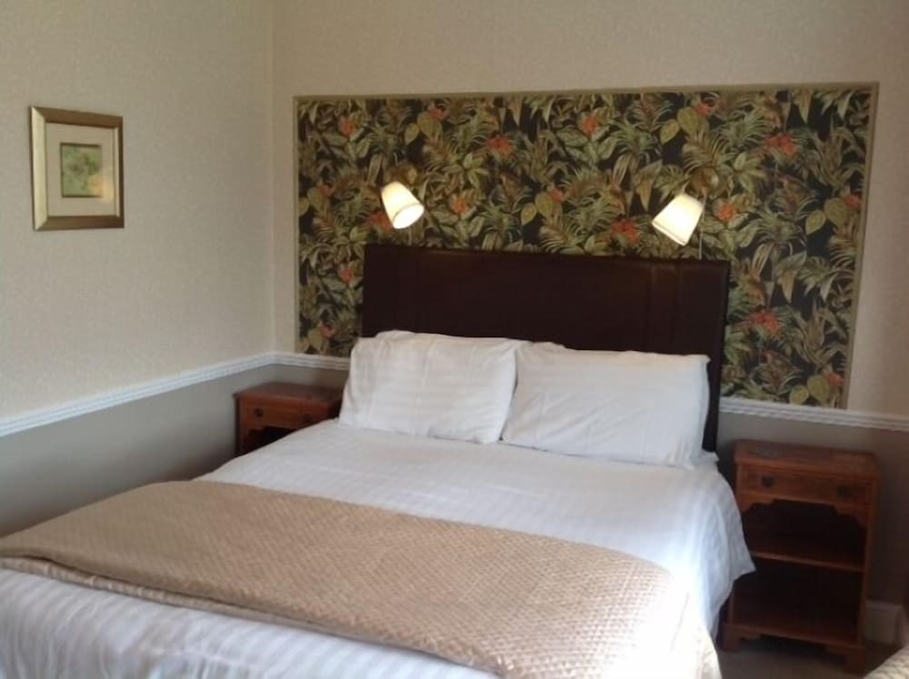 Double Room (Elgar)