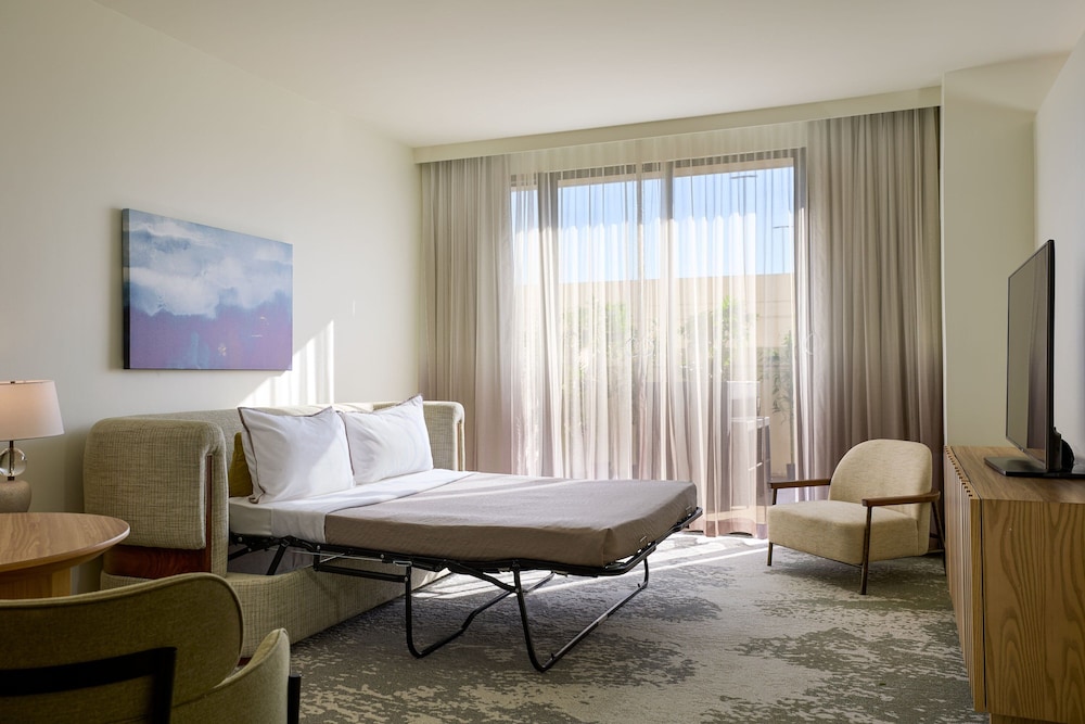 Studio Suite, 1 King Bed thumbnail 6