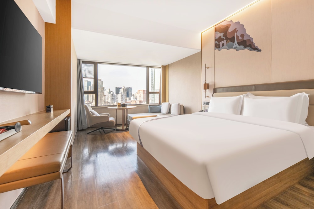 Superior Double Room, City View