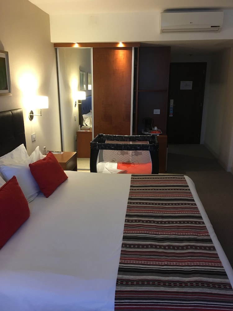 Room, 1 King Bed, Non Smoking photo 2