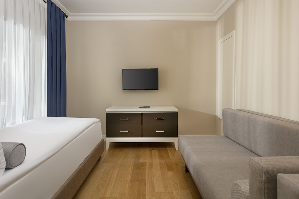Superior Deluxe Room