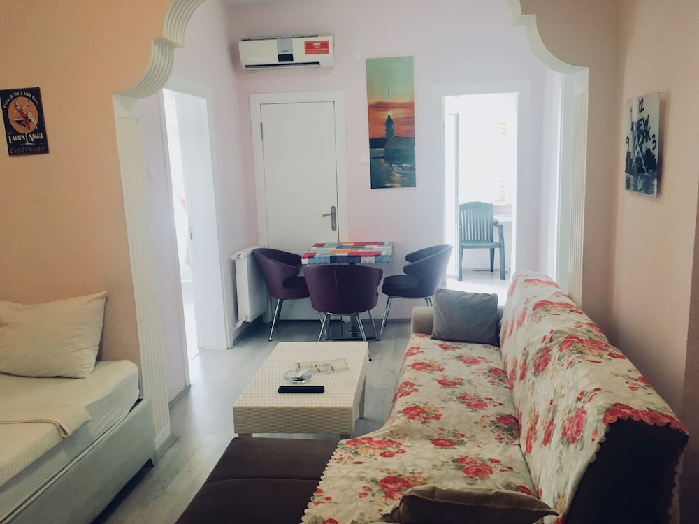 Apartment photo 1
