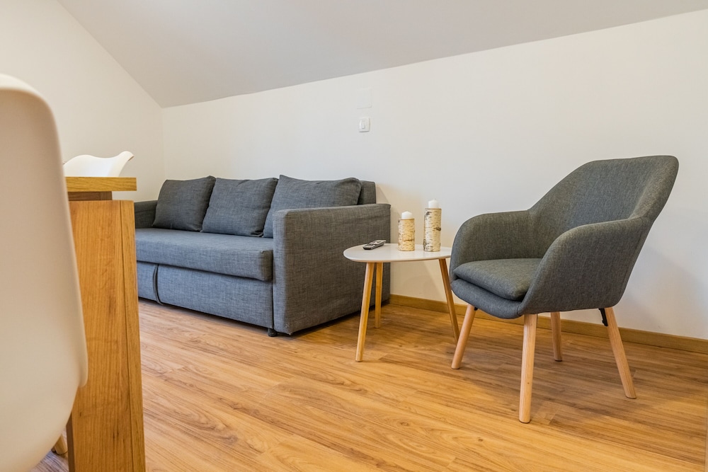 Apartment, Balcony, Mountain View (A1) - Photo 7