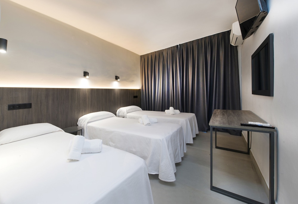 Triple Room - Photo 1