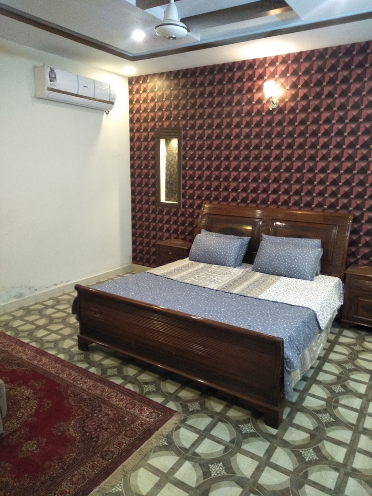 Comfort Room photo 2