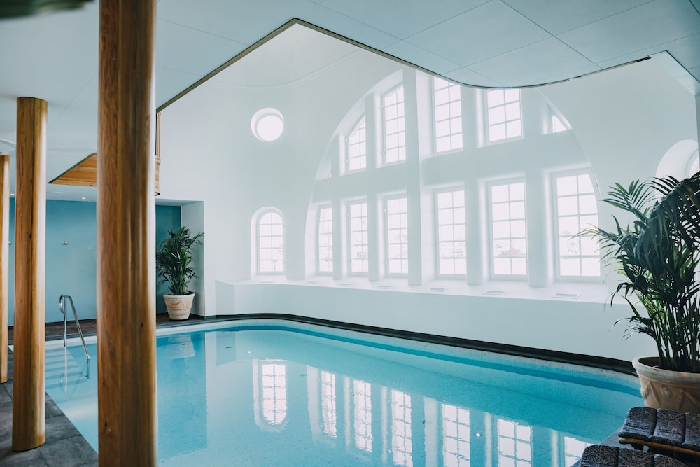 Double Room Single Use, 2 Twin Beds, Pool Access, Ocean View photo 1