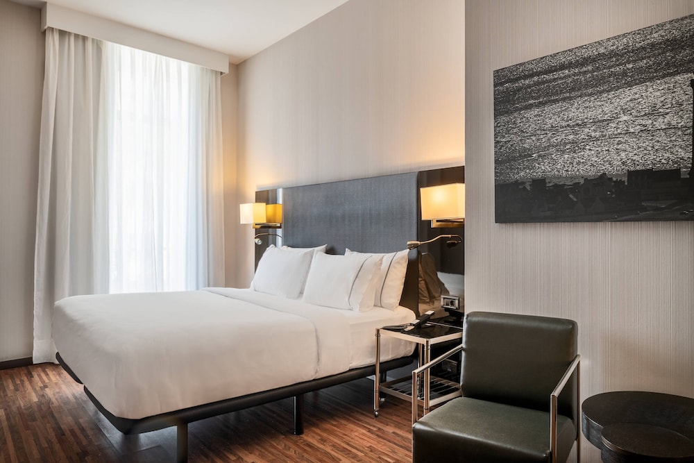 Superior Room, 1 King Bed