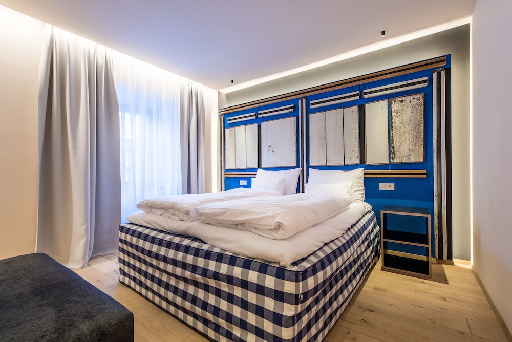 Suite (Double) photo 2