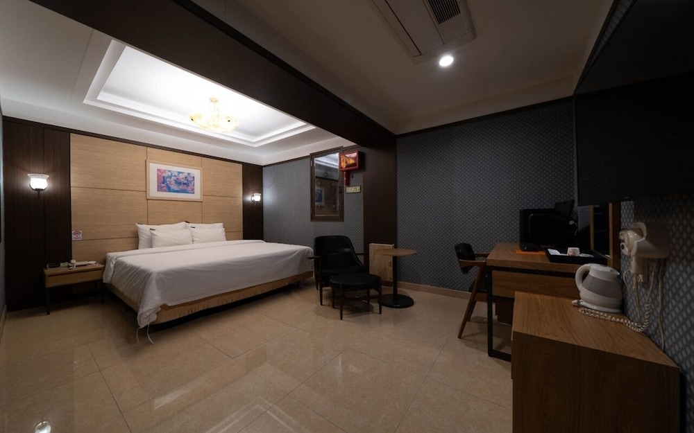Deluxe Double Room photo 3