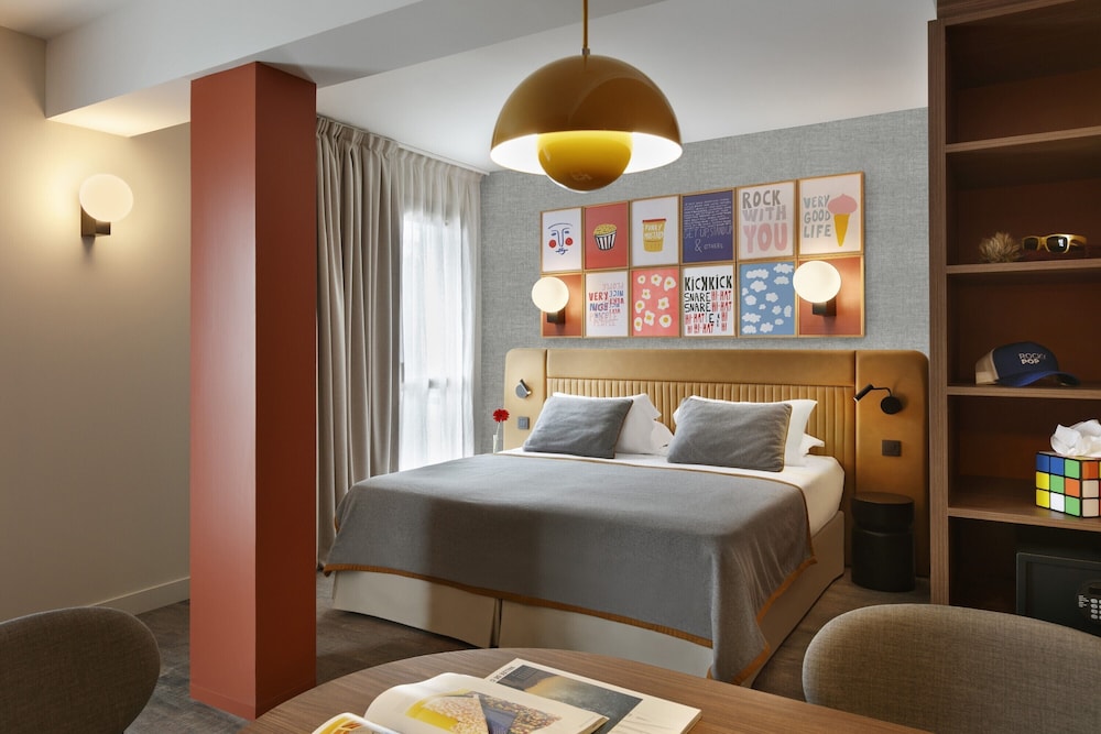 Room photo 2