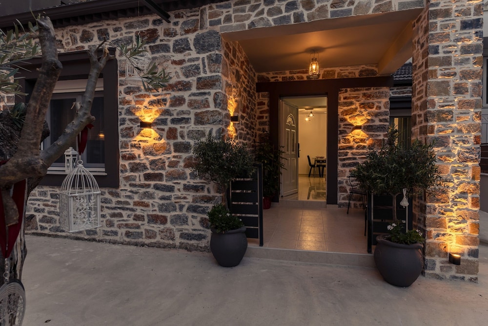 The Coastal Rock House, 사진 27