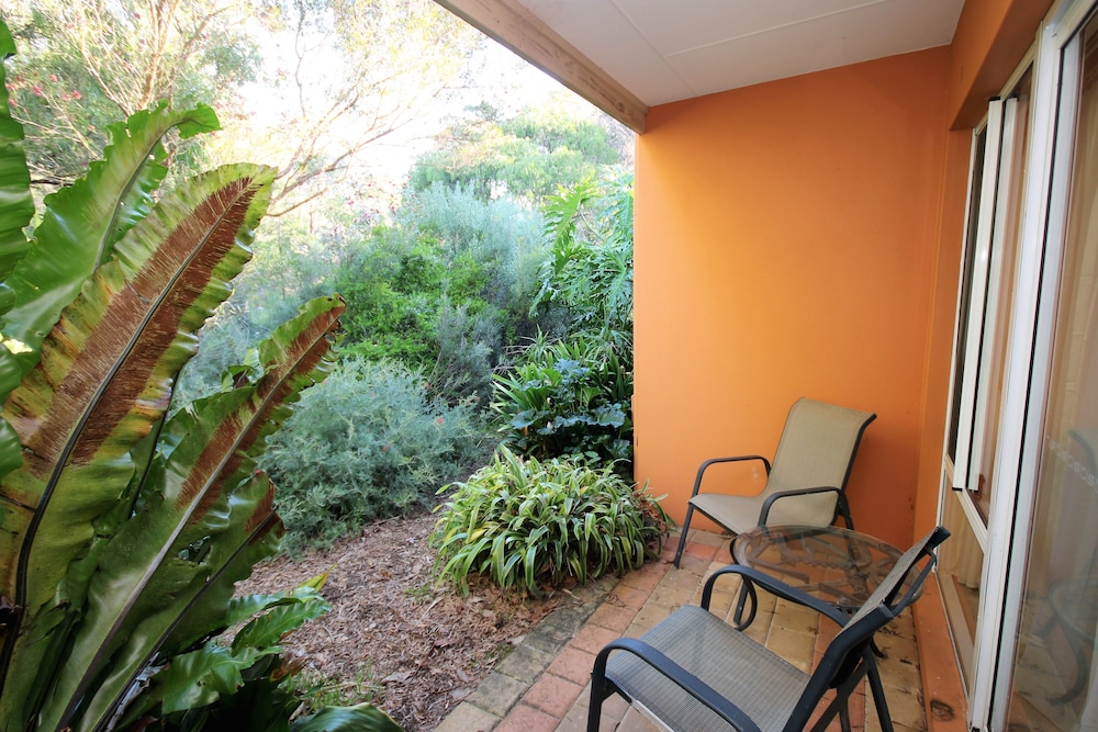 Luxury Room, 1 King Bed, Garden View (Cowaramup) photo 2