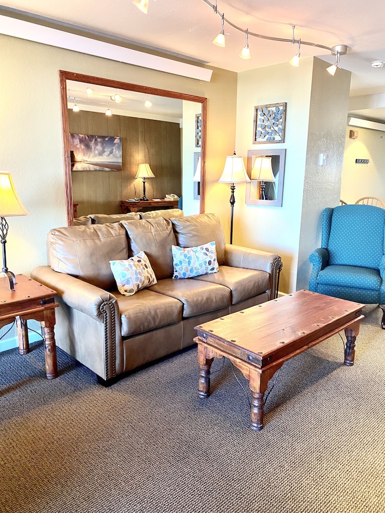 Condo, 1 Bedroom, Lake View - Photo 8