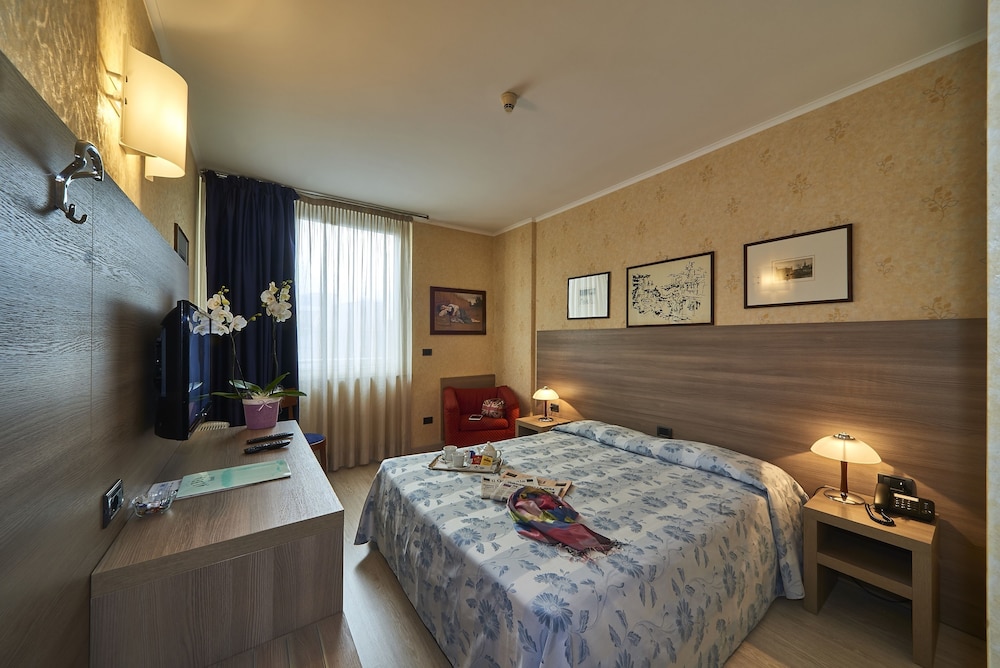Double Room Single Use, City View photo 2