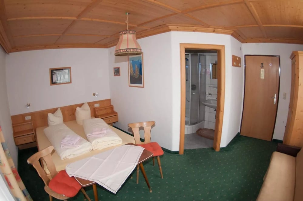 Double Room photo 3