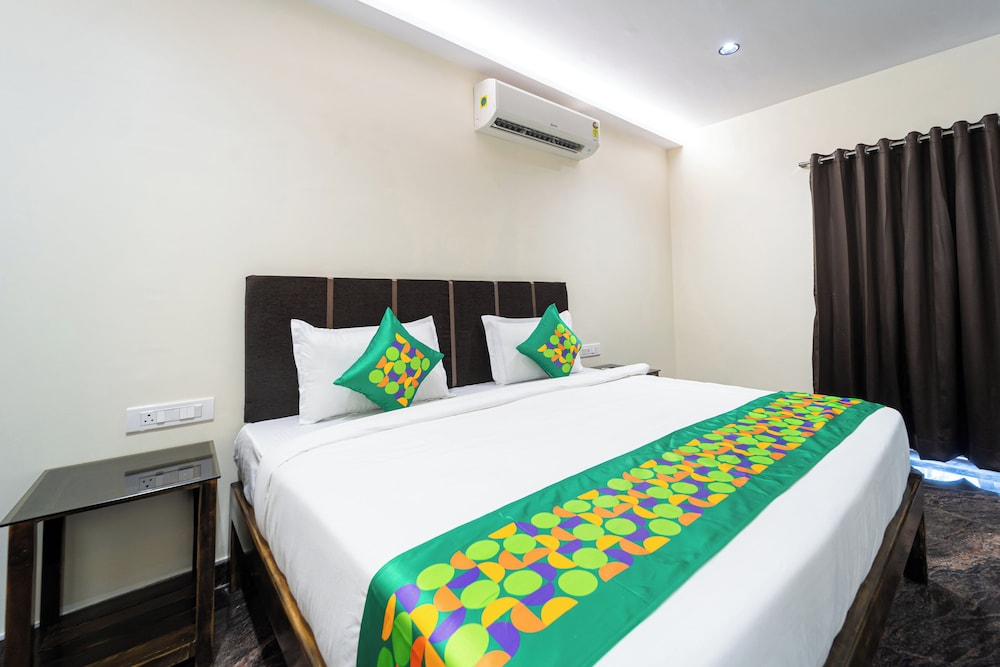 Deluxe Room - Photo 3